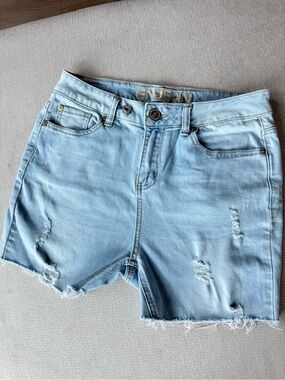 Light Blue Engean Denim Shorts